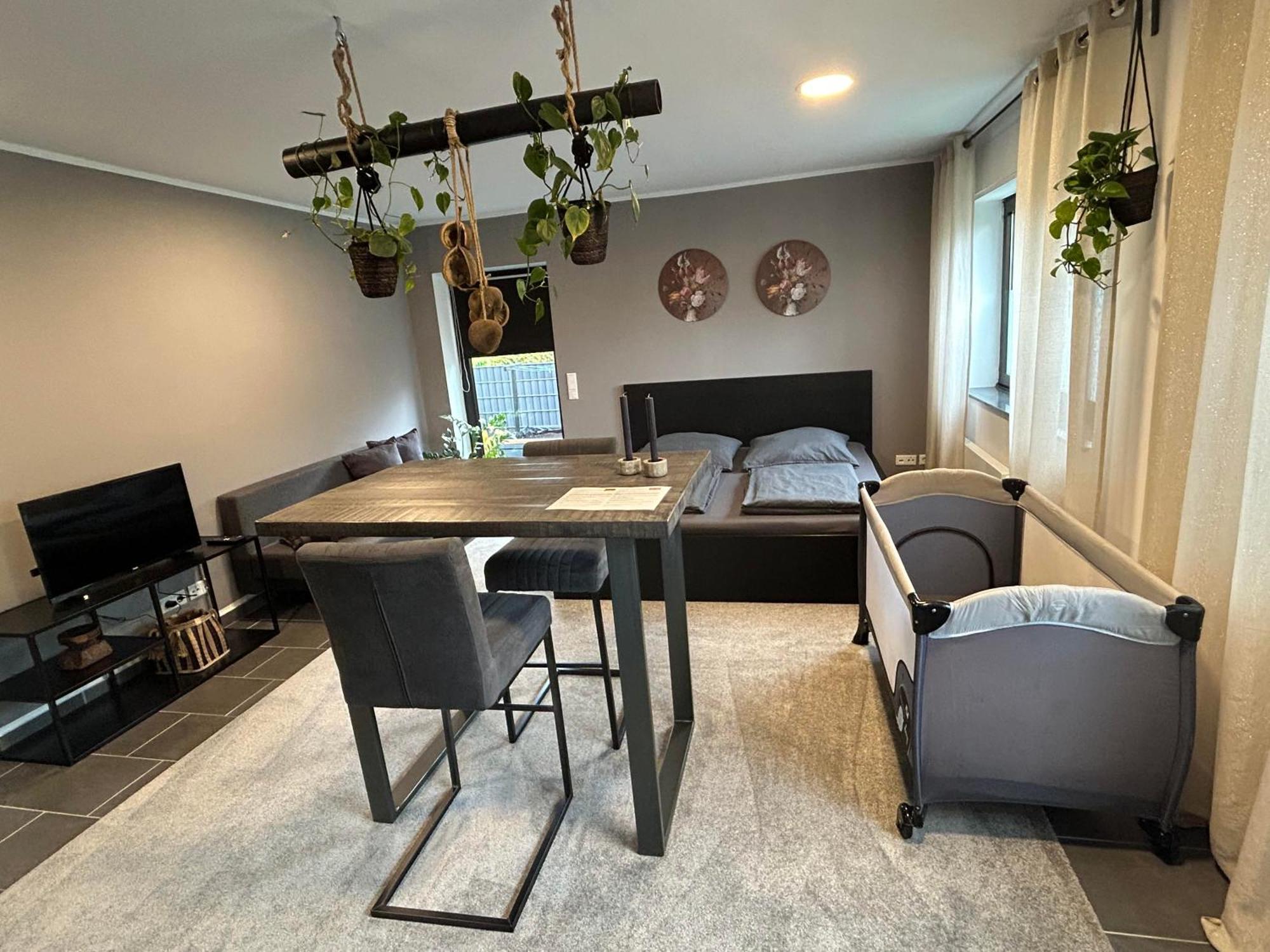 Cosy Bungalow-Apartment In Ruhiger Toplage - Naehe Duesseldorf Krefeld Buitenkant foto